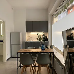  Apartamento 2-zimmer-appartment In Top-city-lage Mit Parken Und Klimaanlage